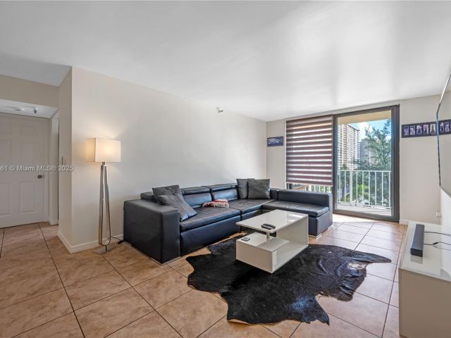 Apartment for sale  Unit #511 - photo 6679312