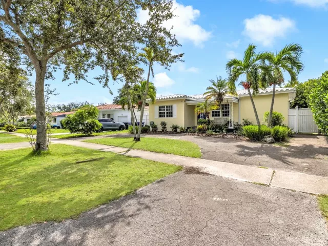 Home for sale at 1860 NE 157th Ter - photo 6679061