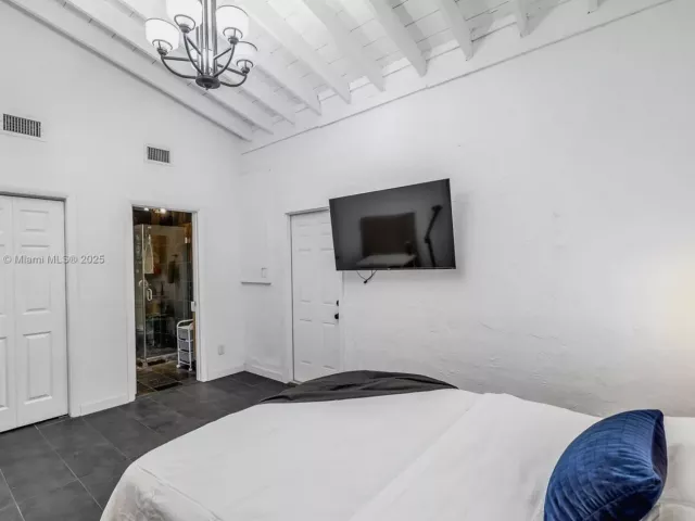 Home for sale at 1860 NE 157th Ter - photo 6679049