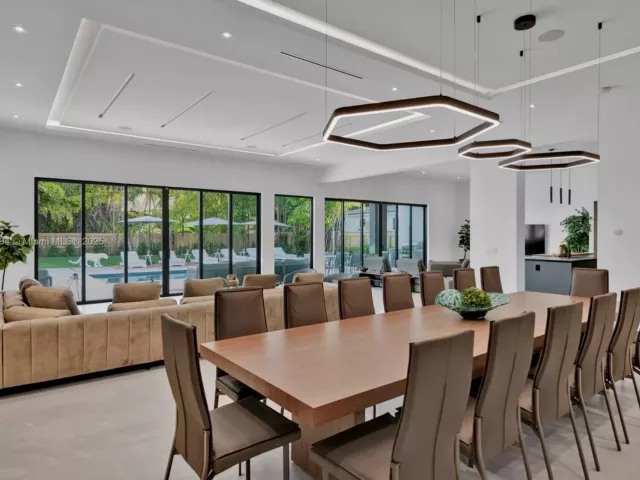 9-bedroom home for rent in Miami - 2110 NE 197th Ter - MondialRealty