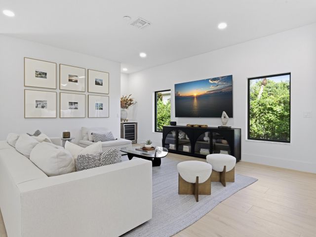 Home for sale at 2557 Seminole Circle - photo 6768946