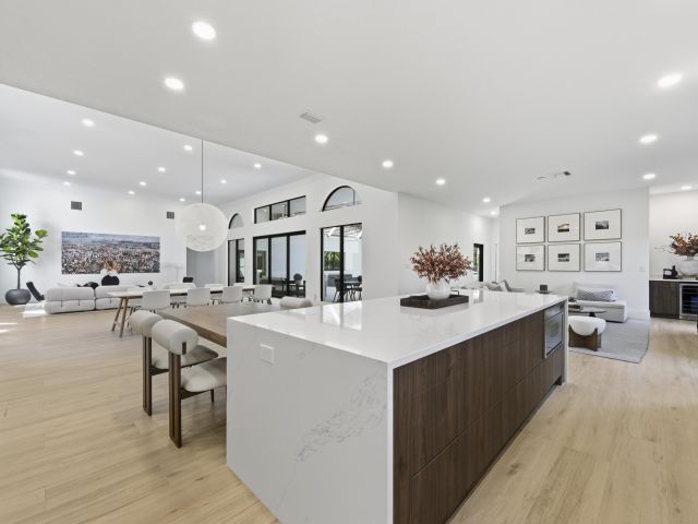 Home for sale at 2557 Seminole Circle - photo 6768948