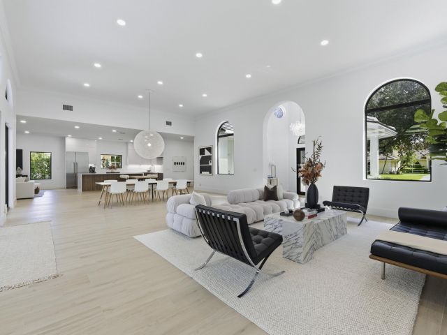 Home for sale at 2557 Seminole Circle - photo 6768954