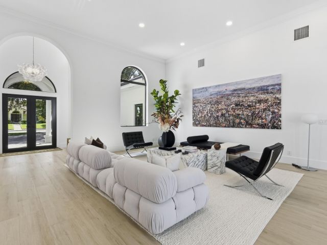 Home for sale at 2557 Seminole Circle - photo 6768956