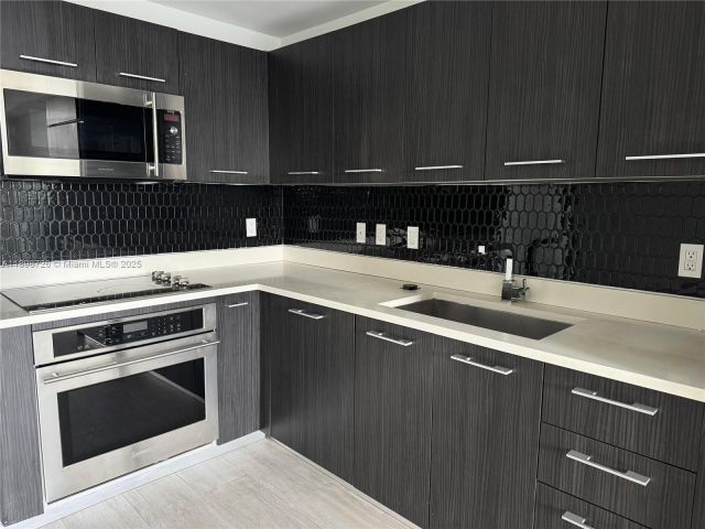 Apartment for sale  Unit #3404 - photo 6681239