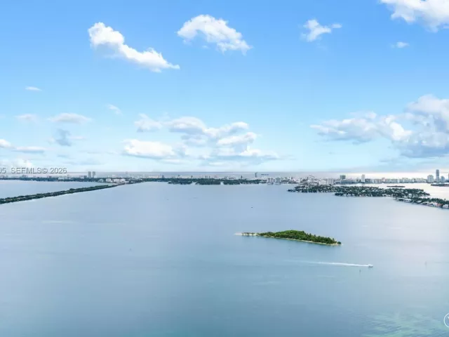 5-bedroom condo for sale in Miami - 700 NE 24th St 5401 - MondialRealty