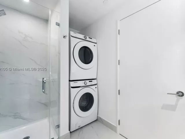 5-bedroom condo for sale in Miami - 700 NE 24th St 5401 - MondialRealty