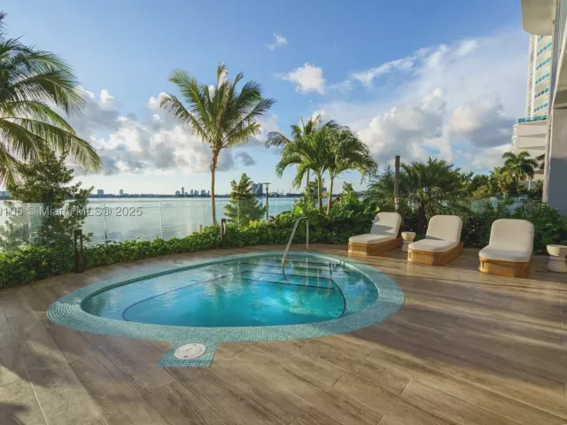 5-bedroom condo for sale in Miami - 700 NE 24th St 5401 - MondialRealty