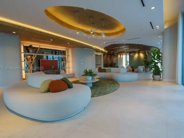 5-bedroom condo for sale in Miami - 700 NE 24th St 5401 - MondialRealty