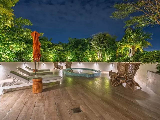 5-bedroom condo for sale in Miami - 700 NE 24th St 5401 - MondialRealty