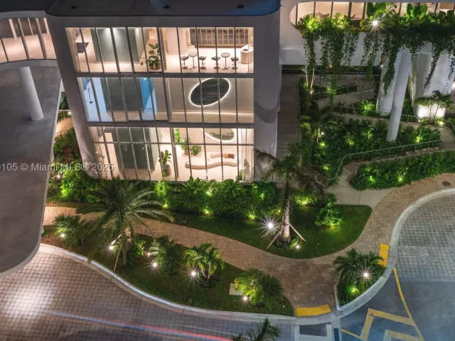 5-bedroom condo for sale in Miami - 700 NE 24th St 5401 - MondialRealty