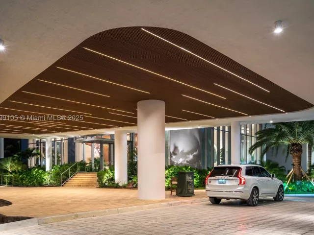 5-bedroom condo for sale in Miami - 700 NE 24th St 5401 - MondialRealty