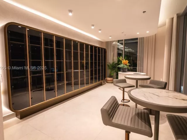 5-bedroom condo for sale in Miami - 700 NE 24th St 5401 - MondialRealty