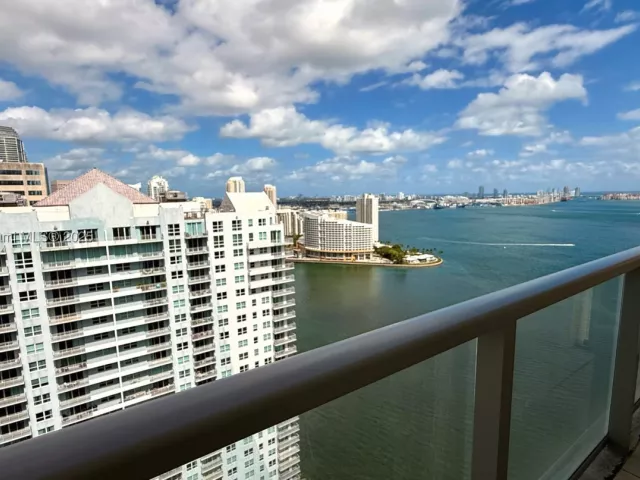 3-bedroom condo for sale in Miami - 1155 Brickell Bay Dr PH104 - MondialRealty