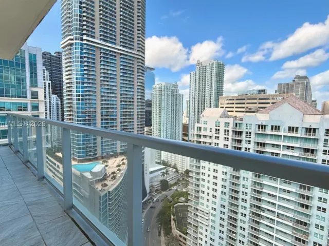 3-bedroom condo for sale in Miami - 1155 Brickell Bay Dr PH104 - MondialRealty