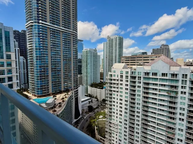 3-bedroom condo for sale in Miami - 1155 Brickell Bay Dr PH104 - MondialRealty