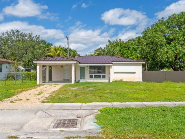 Home for sale at 3301 SW 20th Court - photo 6702158