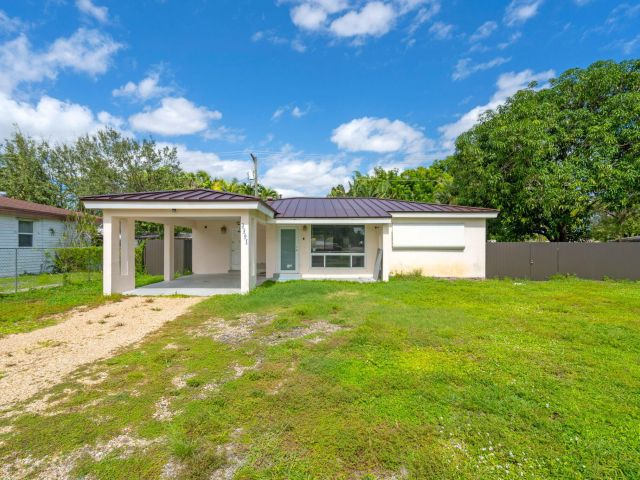 Home for sale at 3301 SW 20th Court - photo 6702159