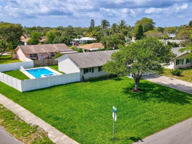 Home for rent at 510 Kingbird Circle - photo 6680942