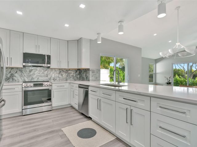 Home for sale at 6121 Brandon Street - photo 6680802