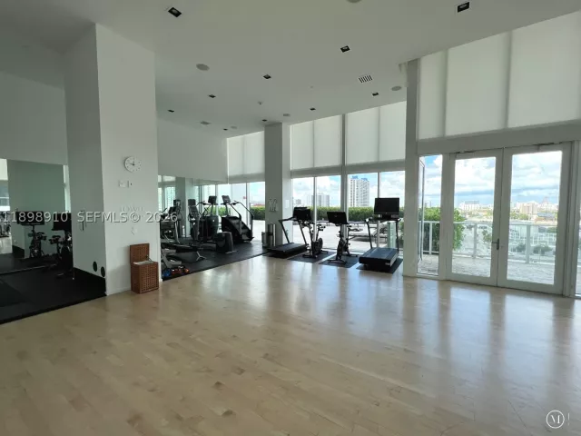 2-bedroom condo for sale in Miami - 1040 Biscayne Blvd 1106 - MondialRealty