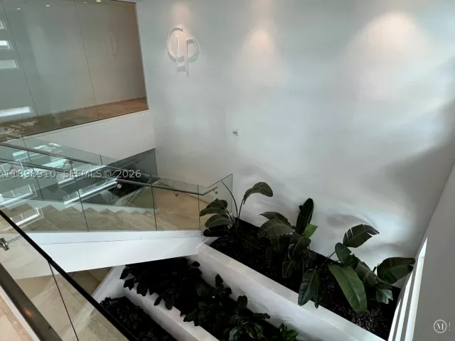 2-bedroom condo for sale in Miami - 1040 Biscayne Blvd 1106 - MondialRealty