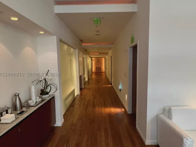 2-bedroom condo for sale in Miami - 1040 Biscayne Blvd 1106 - MondialRealty