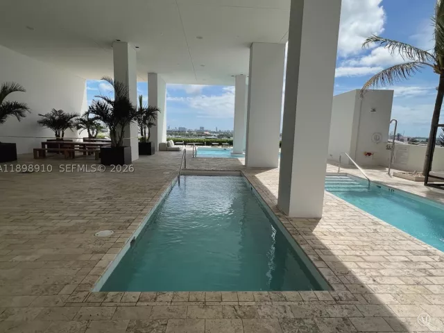 2-bedroom condo for sale in Miami - 1040 Biscayne Blvd 1106 - MondialRealty