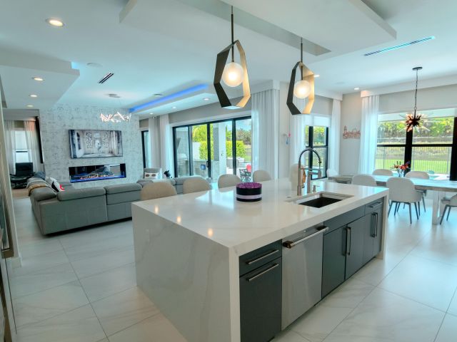 Home for rent at 8305 Fishhawk Falls Court - photo 6688697