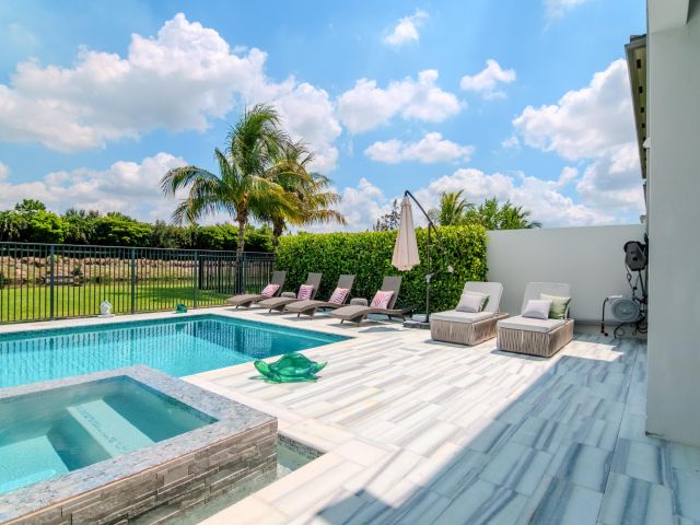 Home for rent at 8305 Fishhawk Falls Court - photo 6688708