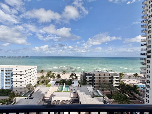 1-bedroom condo for rent in Hollywood - 2101 S Ocean Dr 1402 - MondialRealty