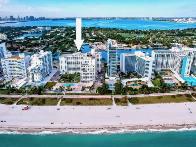 1-bedroom condo for rent in Miami Beach - 5005 Collins Ave 1523 - MondialRealty