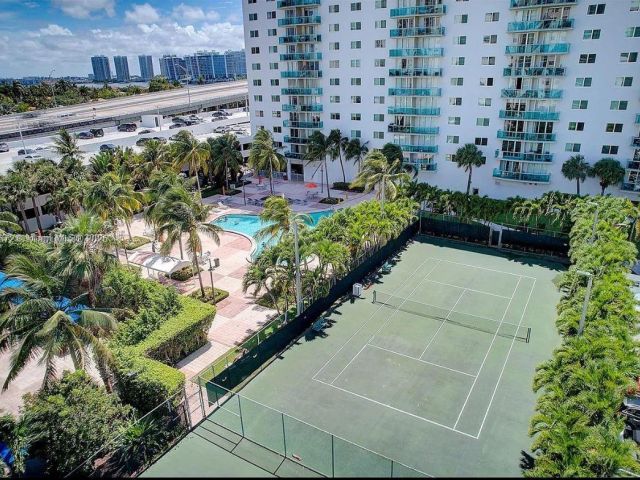 1-bedroom condo for sale in Sunny Isles Beach - 19380 Collins Ave 224 - MondialRealty