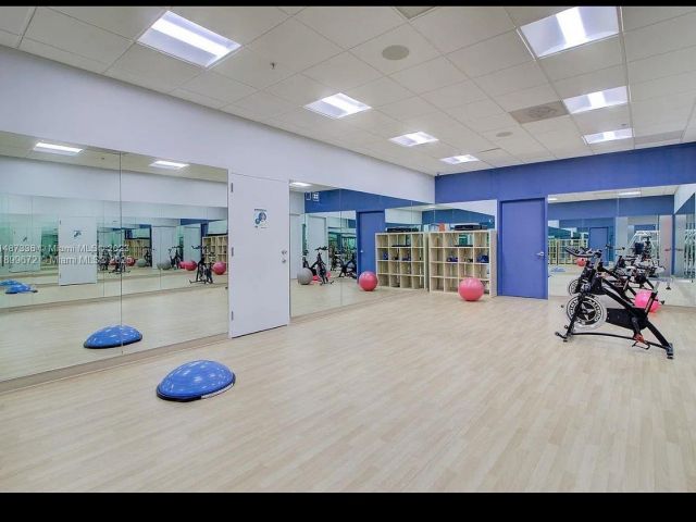 1-bedroom condo for sale in Sunny Isles Beach - 19380 Collins Ave 224 - MondialRealty