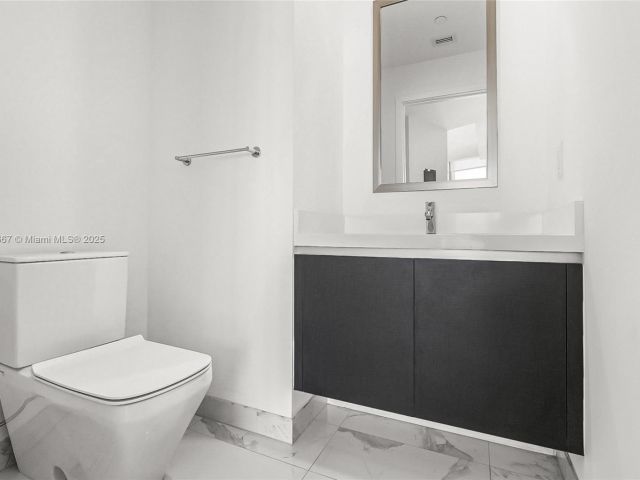 Apartment for sale  Unit #2802 - photo 6681855