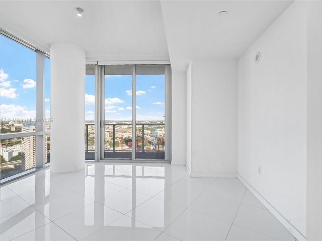 Apartment for sale  Unit #2802 - photo 6681858