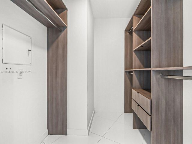 Apartment for sale  Unit #2802 - photo 6681860