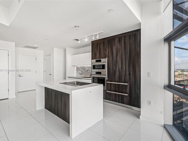 Apartment for sale  Unit #2802 - photo 6681870