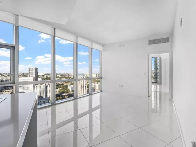1-bedroom condo for sale in Miami - 851 NE 1st Ave 2802 - MondialRealty