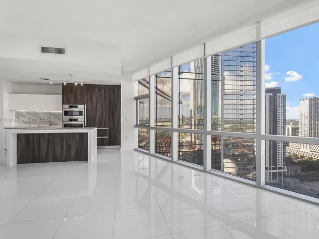 1-bedroom condo for sale in Miami - 851 NE 1st Ave 2802 - MondialRealty