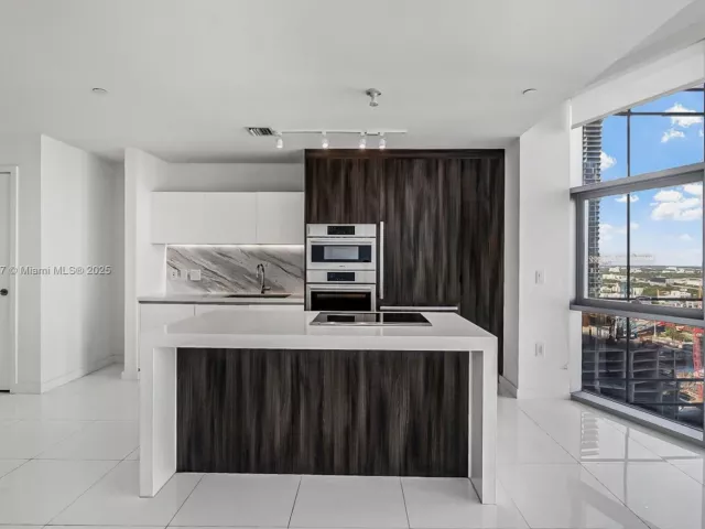 1-bedroom condo for sale in Miami - 851 NE 1st Ave 2802 - MondialRealty