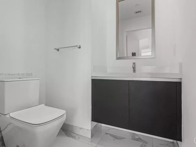1-bedroom condo for sale in Miami - 851 NE 1st Ave 2802 - MondialRealty