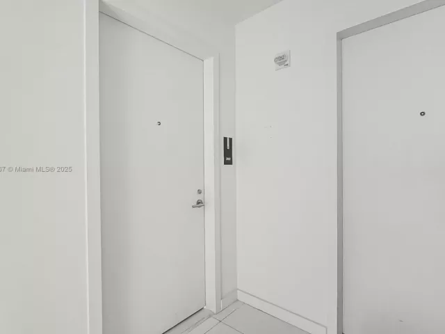 1-bedroom condo for sale in Miami - 851 NE 1st Ave 2802 - MondialRealty