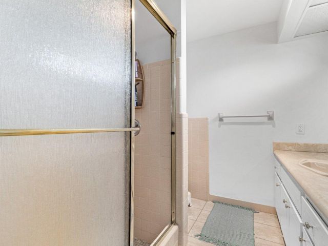 Home for rent at 1350 SW 13th Place - photo 6688630