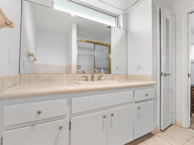 Home for rent at 1350 SW 13th Place - photo 6688634