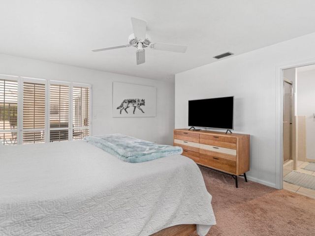 Home for rent at 1350 SW 13th Place - photo 6688635