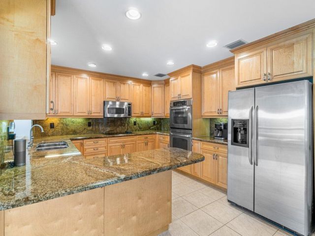 Home for rent at 1350 SW 13th Place - photo 6688640