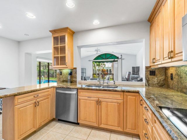 Home for rent at 1350 SW 13th Place - photo 6688641