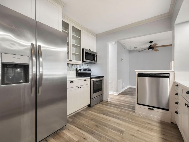 Home for rent at 1571 SW 13th Drive - photo 6688443