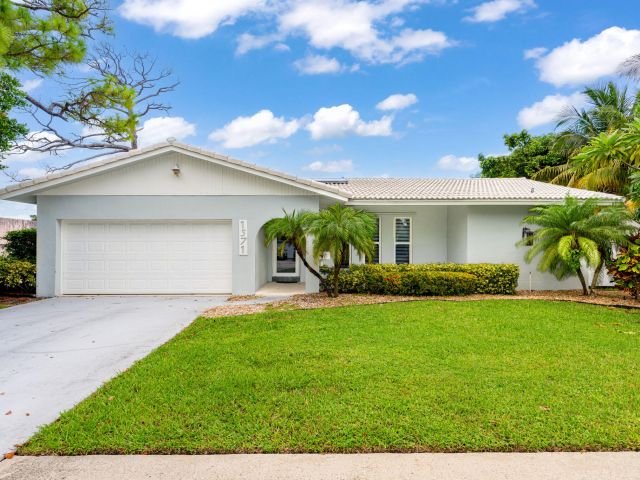 Home for rent at 1571 SW 13th Drive - photo 6688455